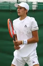 Matteo Arnaldi: Il Futuro del Tennis Italiano