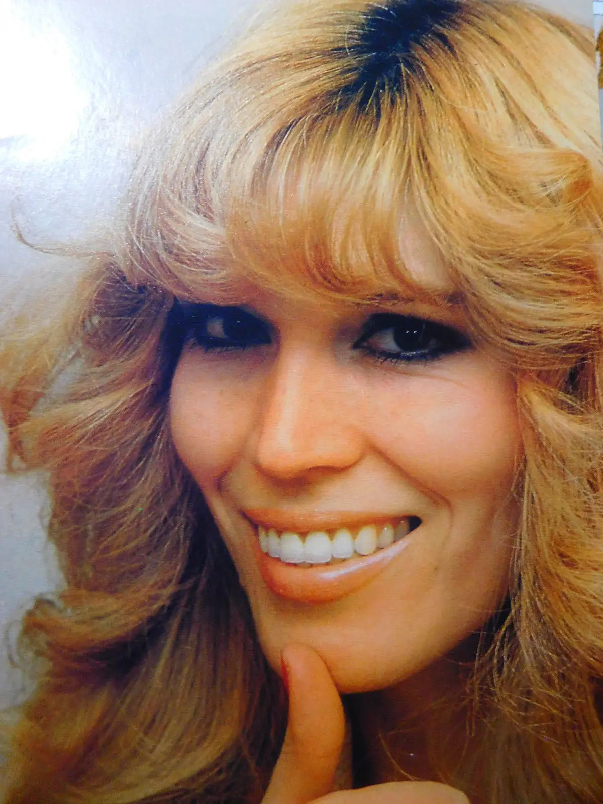 Amanda Lear: Scopri l’età e la sua straordinaria carriera
