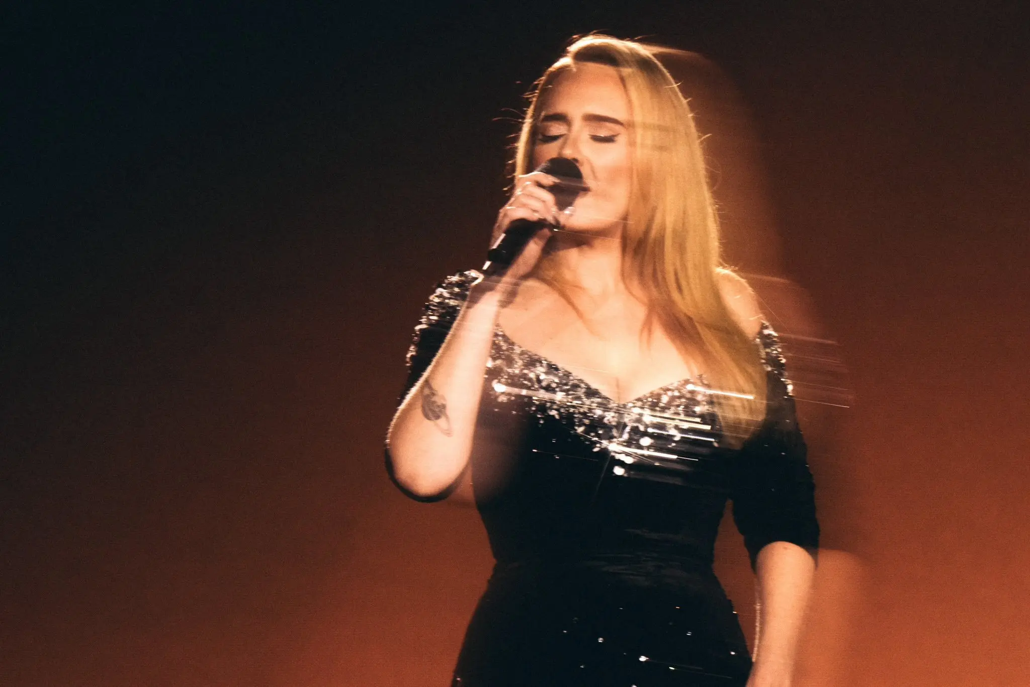 Adele e il Suo Impatto nel Mondo della Musica image 1