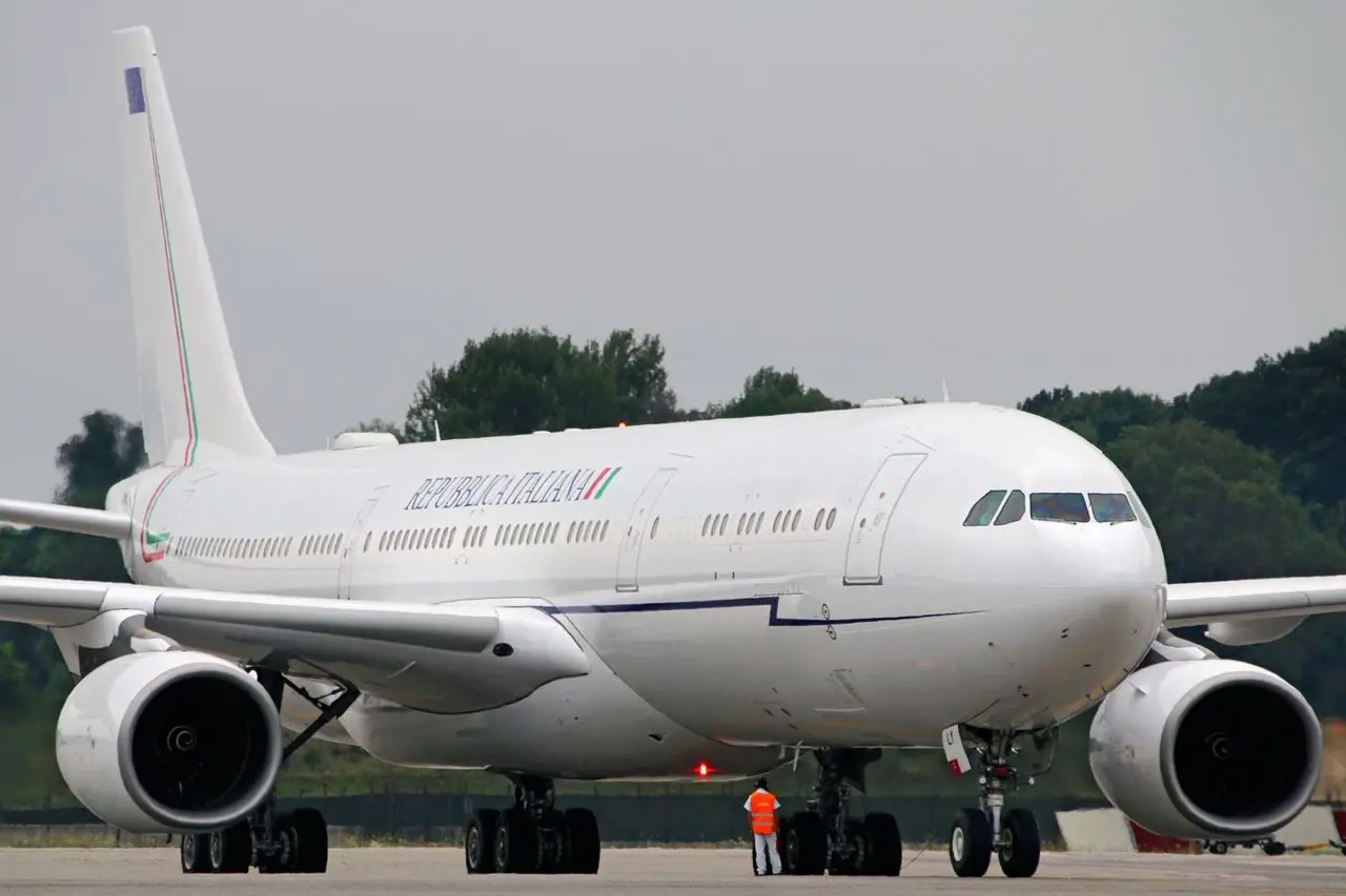 L’Airbus A340 e il Ruolo di Renzi nel Settore Aereo