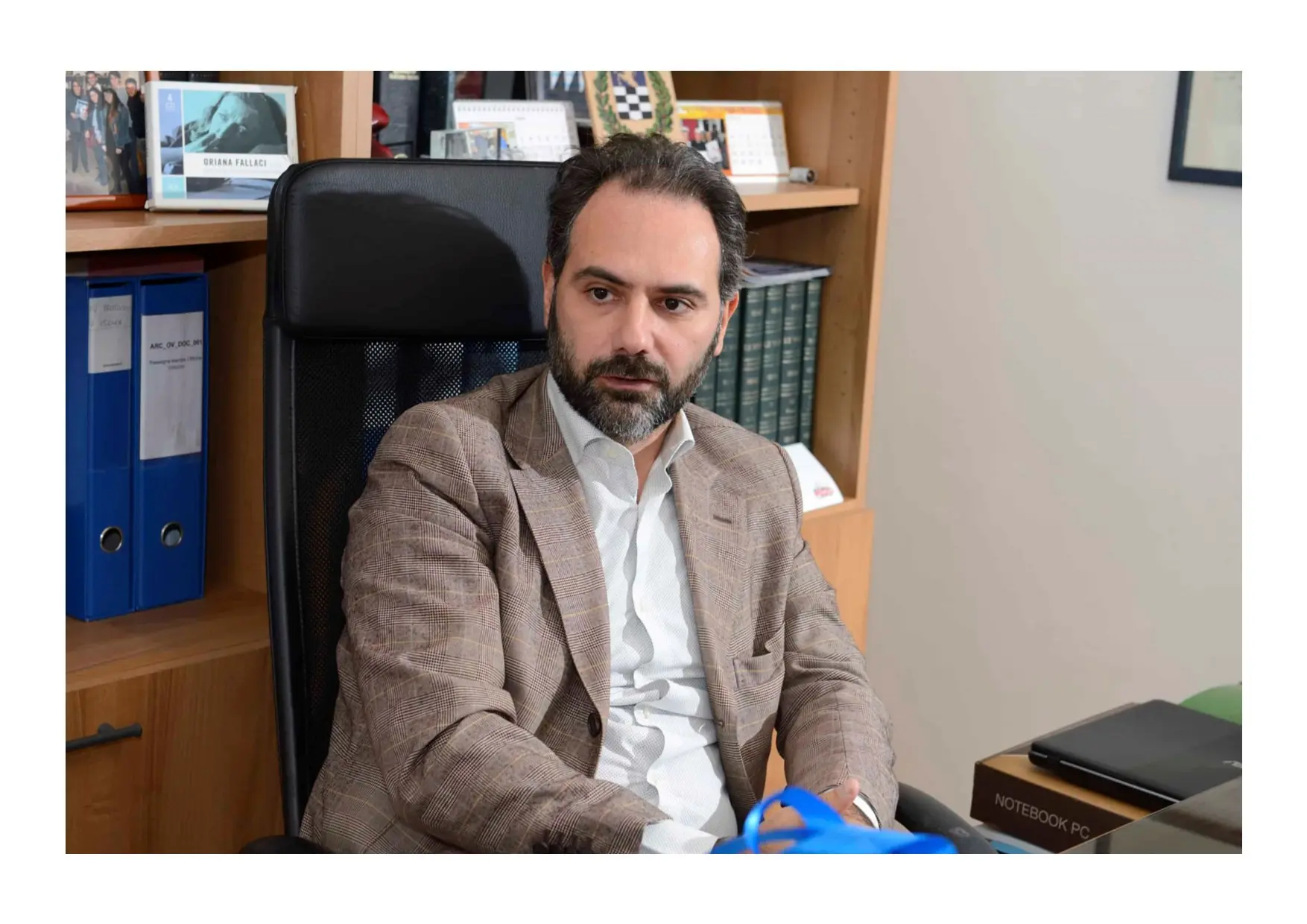 Catello Maresca e il suo Impegno Politico a Napoli image 1