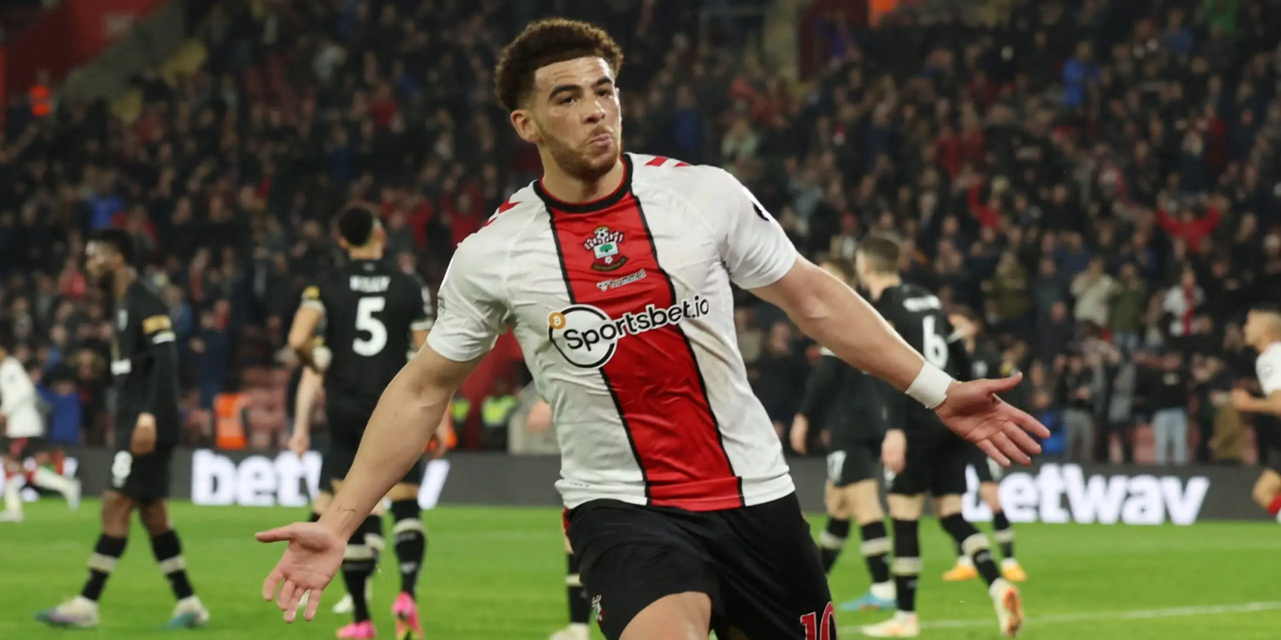 Che Adams: Percorso e Successi dell’Attaccante Inglese