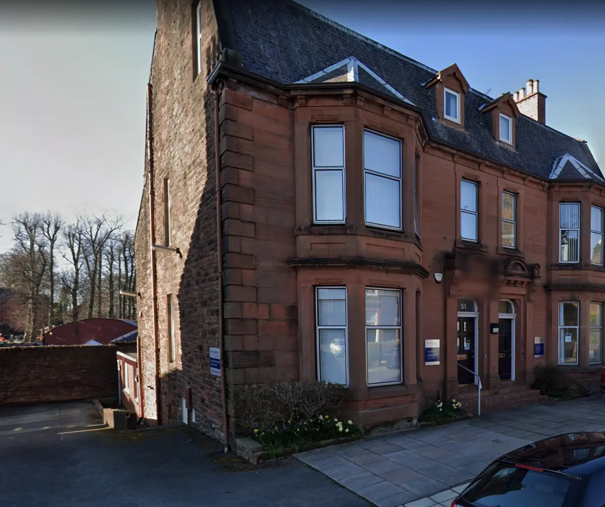 Dumfries: Un Viaggio nella Storia e Cultura Scozzese