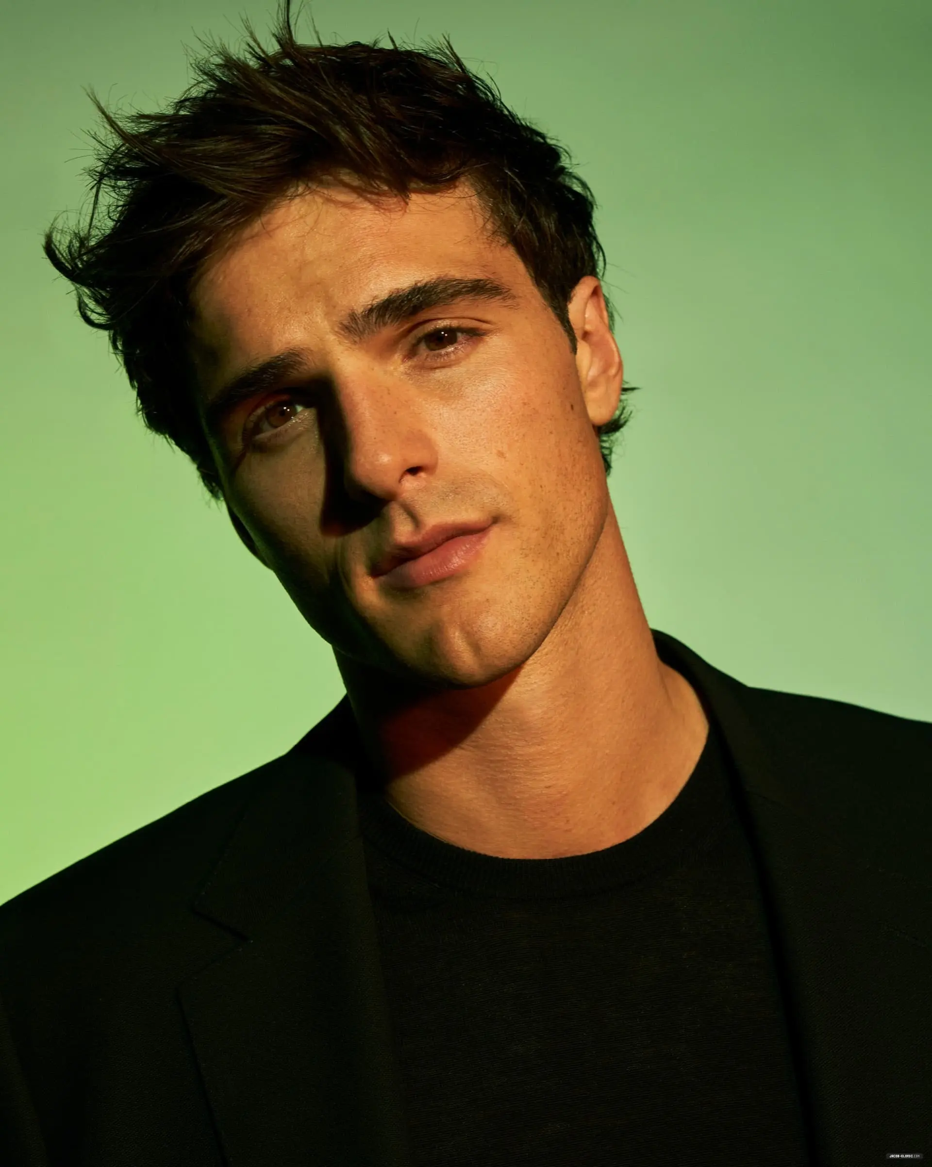 Jacob Elordi: La stella nascente del cinema moderno