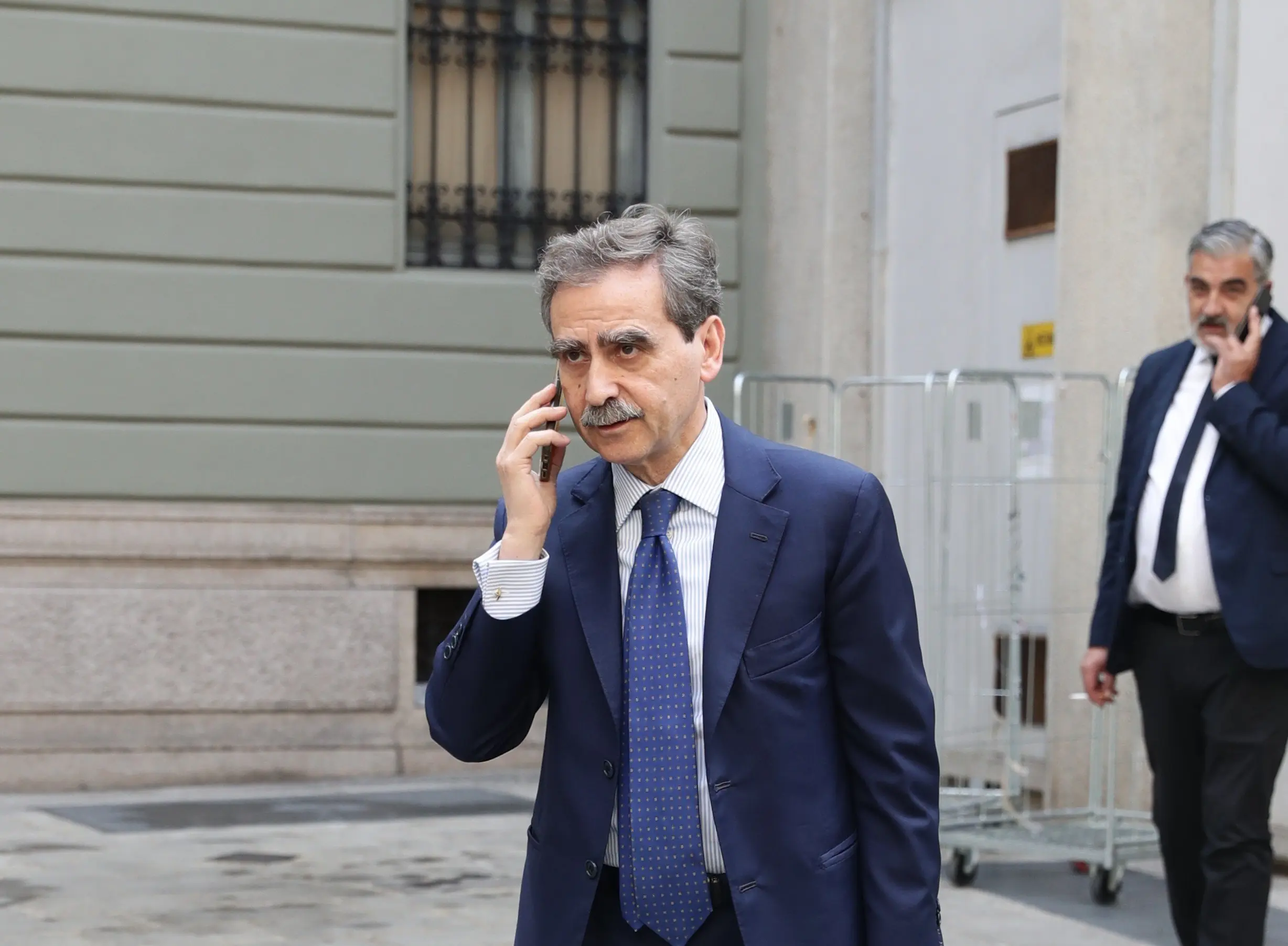 Luigi Lovaglio: Un Leader Esemplare nel Settore Finanziario