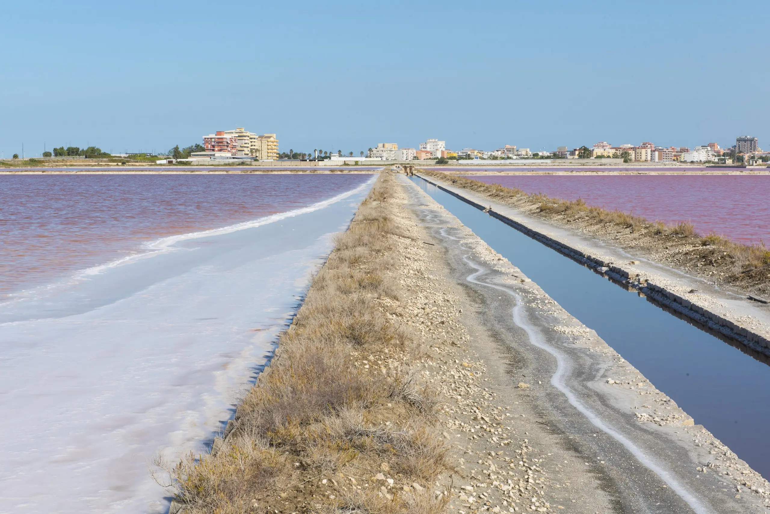 Margherita di Savoia: Un Tesoro della Puglia
