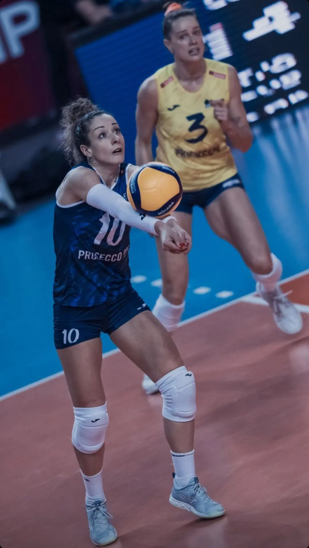 Monica De Gennaro: Icona della Pallavolo Italiana