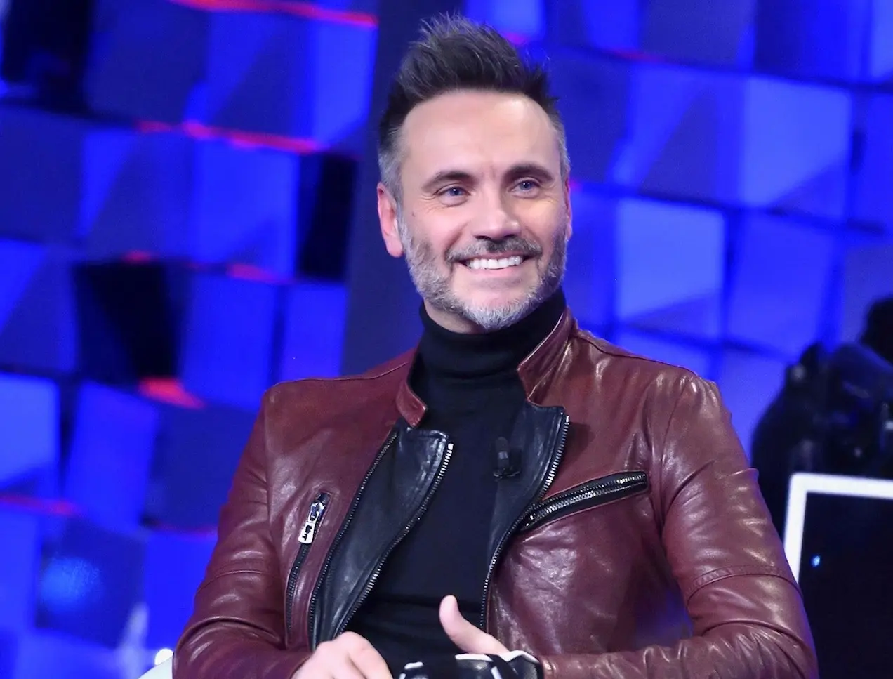 Nek Cantante: Un’icona della musica italiana