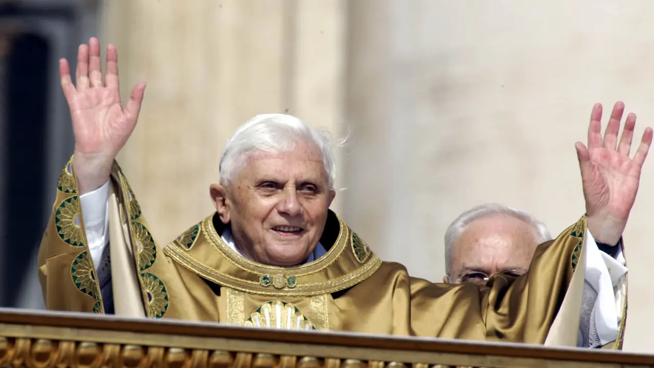 L’eredità di Papa Ratzinger: Un’analisi del suo impatto