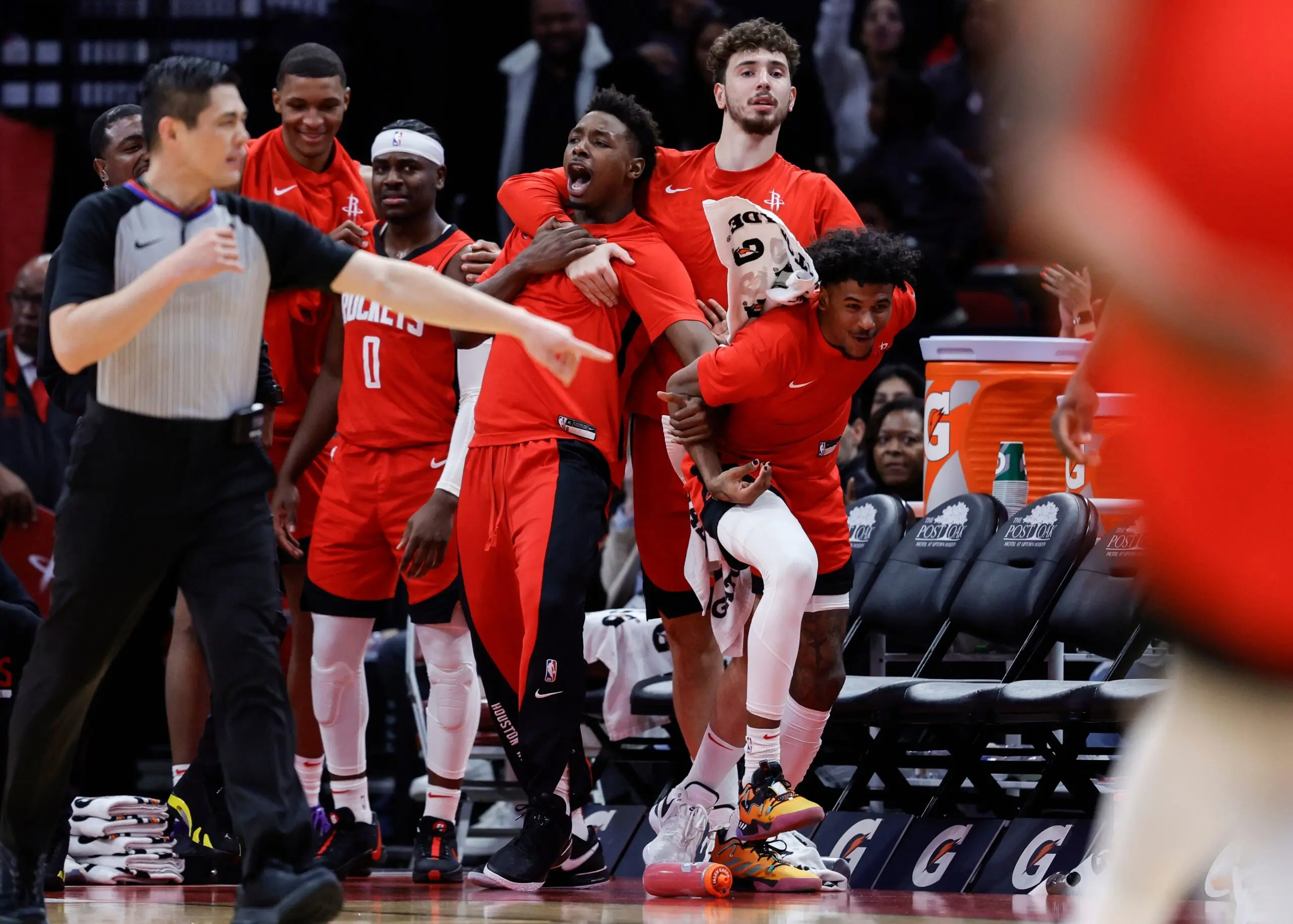 Pistoni e Razzi: Una Rivalità Storica nella NBA