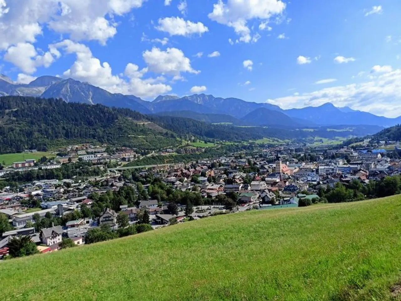 Esplorando Schladming: Sci, Natura e Tradizioni