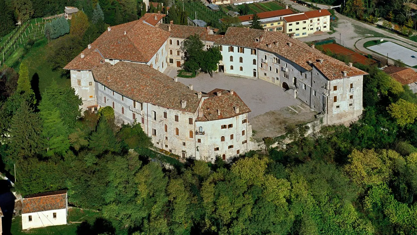 Esplorando Spilimbergo: Cultura e Arte nel Cuore del Friuli
