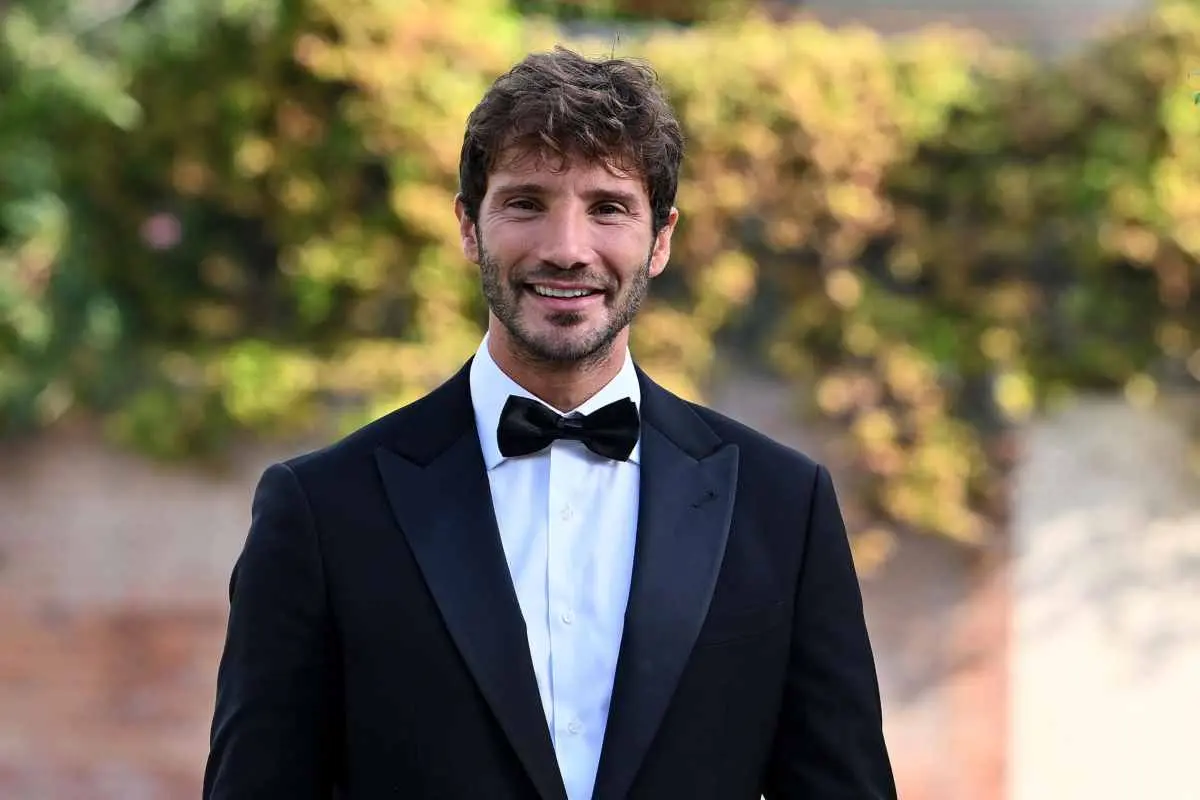 Stefano De Martino: Un Nuovo Inizio come Papà