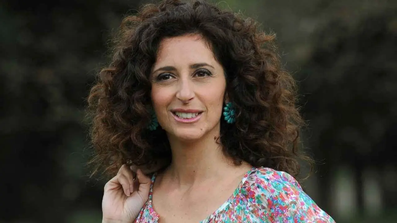La carriera e l’impatto di Teresa Mannino nella comicità italiana