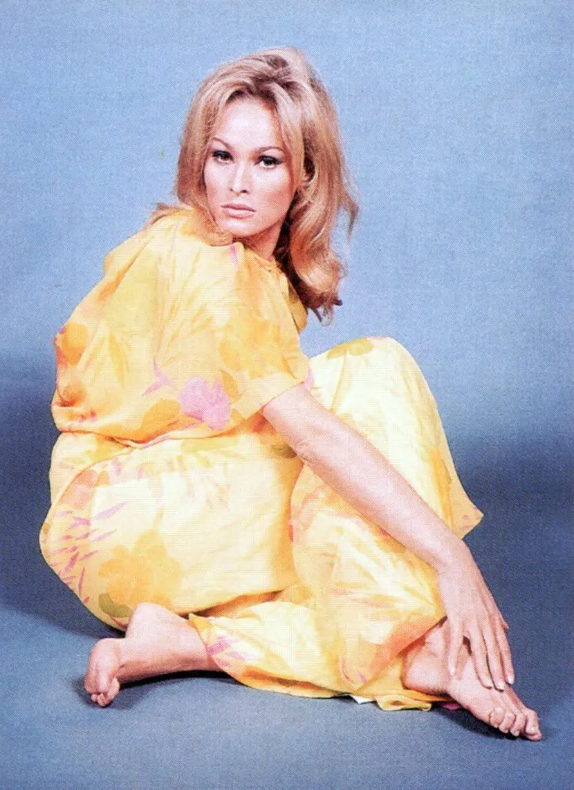 Ursula Andress: La Star che ha Incantato il Mondo