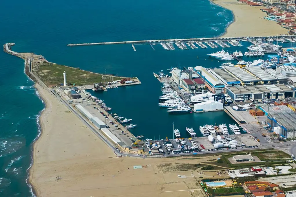 Viareggio: Alla Scoperta della Perla della Versilia