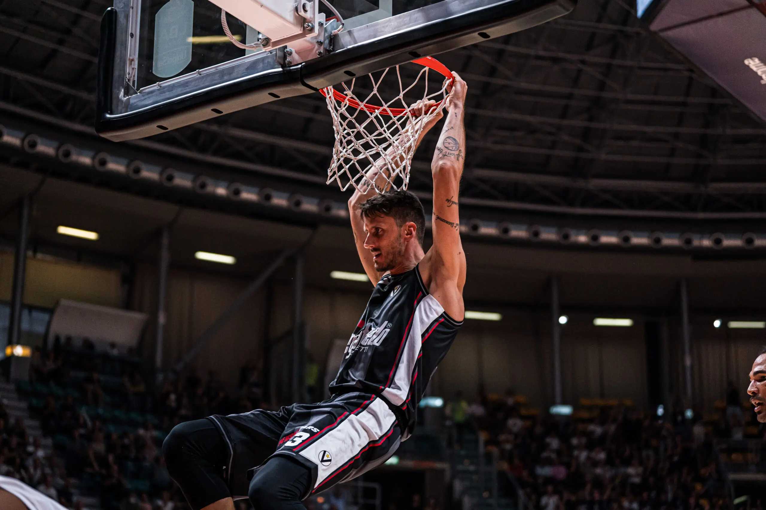 Achille Polonara: Il Talento del Basket Italiano