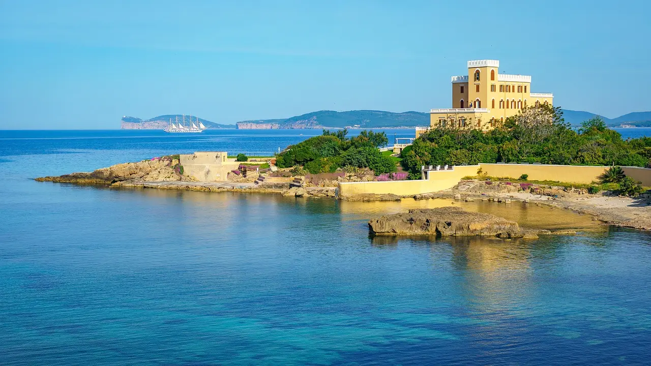 Alghero: Scopri la Magia di Questa Storia Sardegna