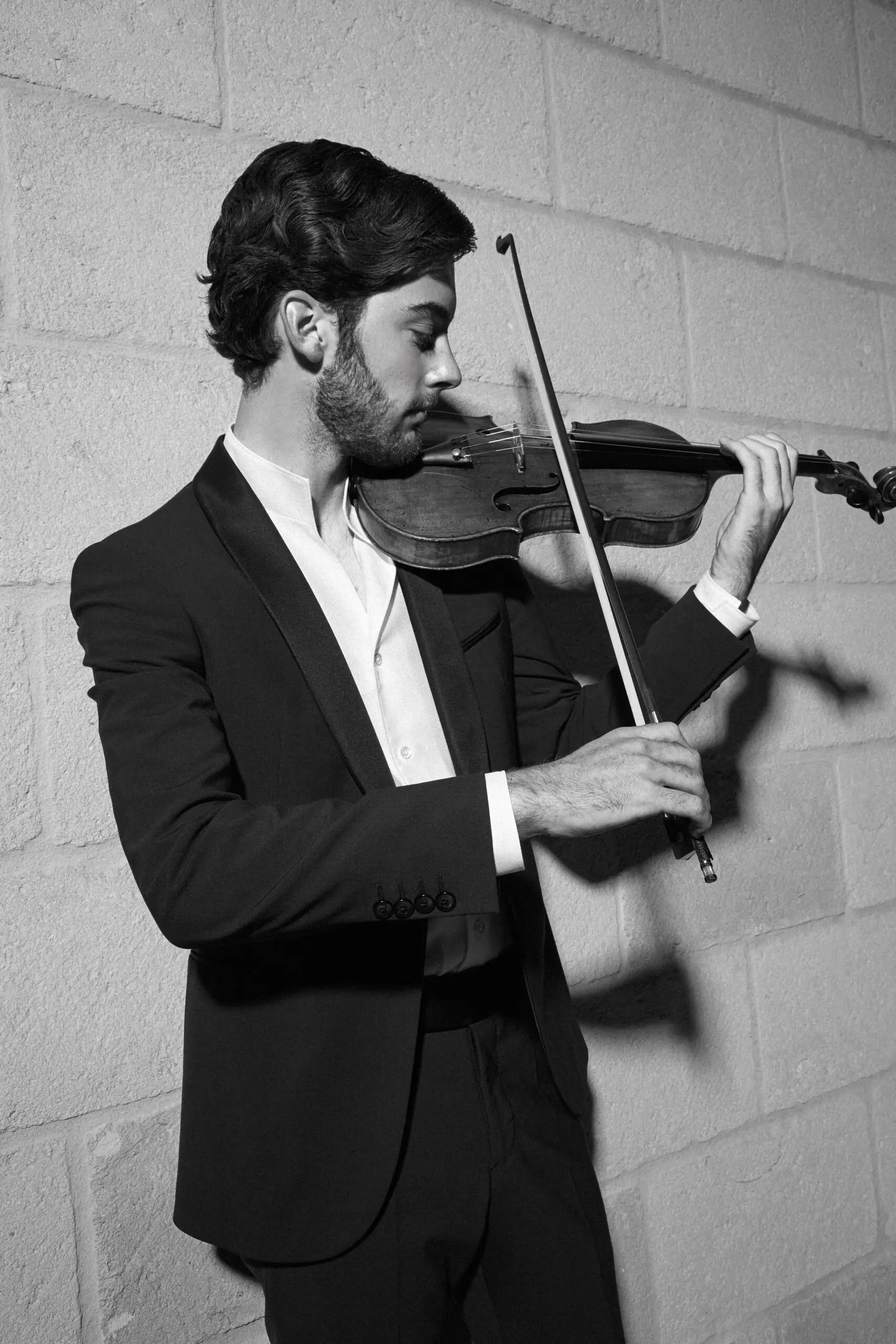 Andrea Zanon: Il Violinista che Incanta il Mondo