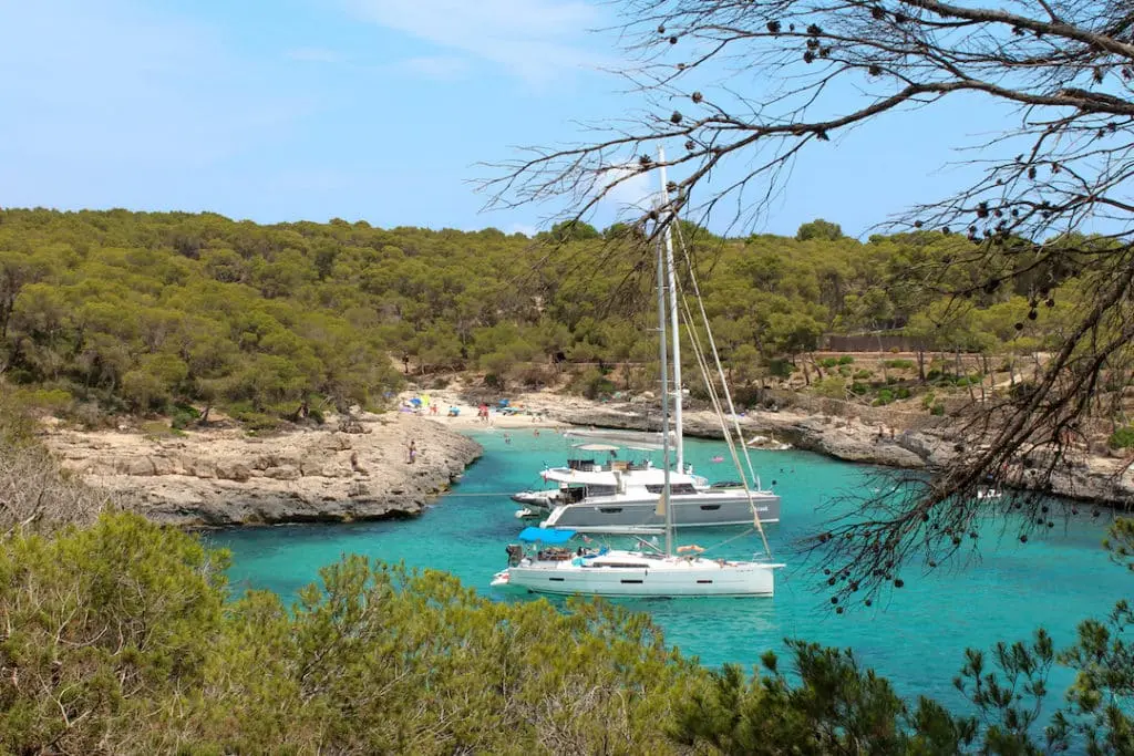 Il collegamento tra Barcellona e Maiorca: un viaggio imperdibile