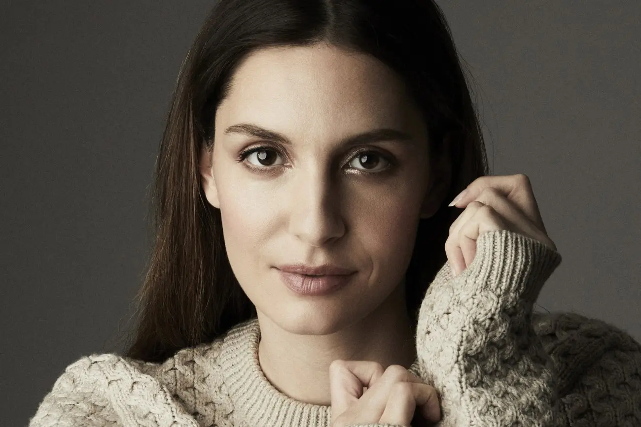 Beatrice Arnera: Stella Emergente del Teatro Italiano