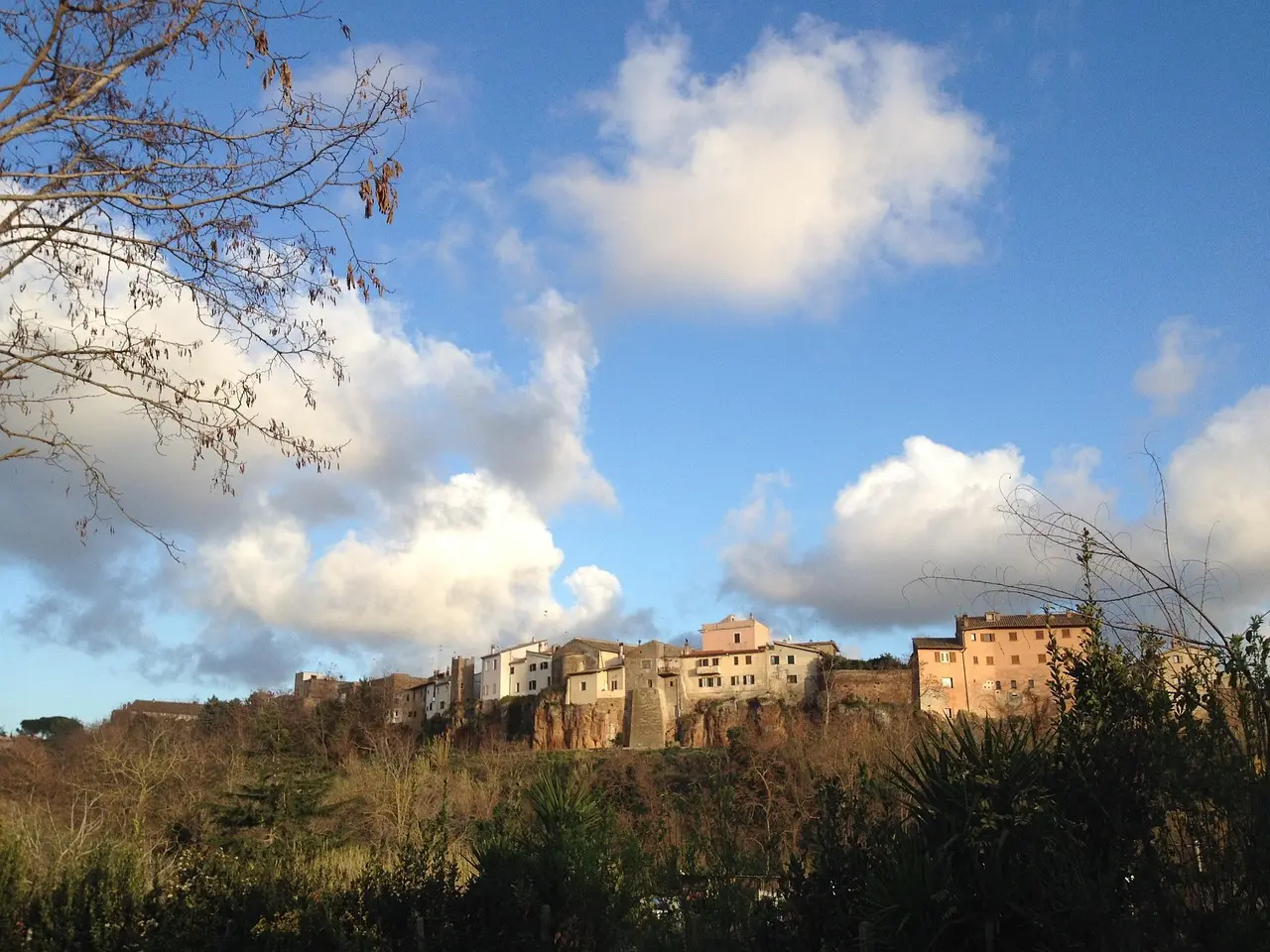Esplora Cerveteri: Un Viaggio nel Patrimonio Etrusco