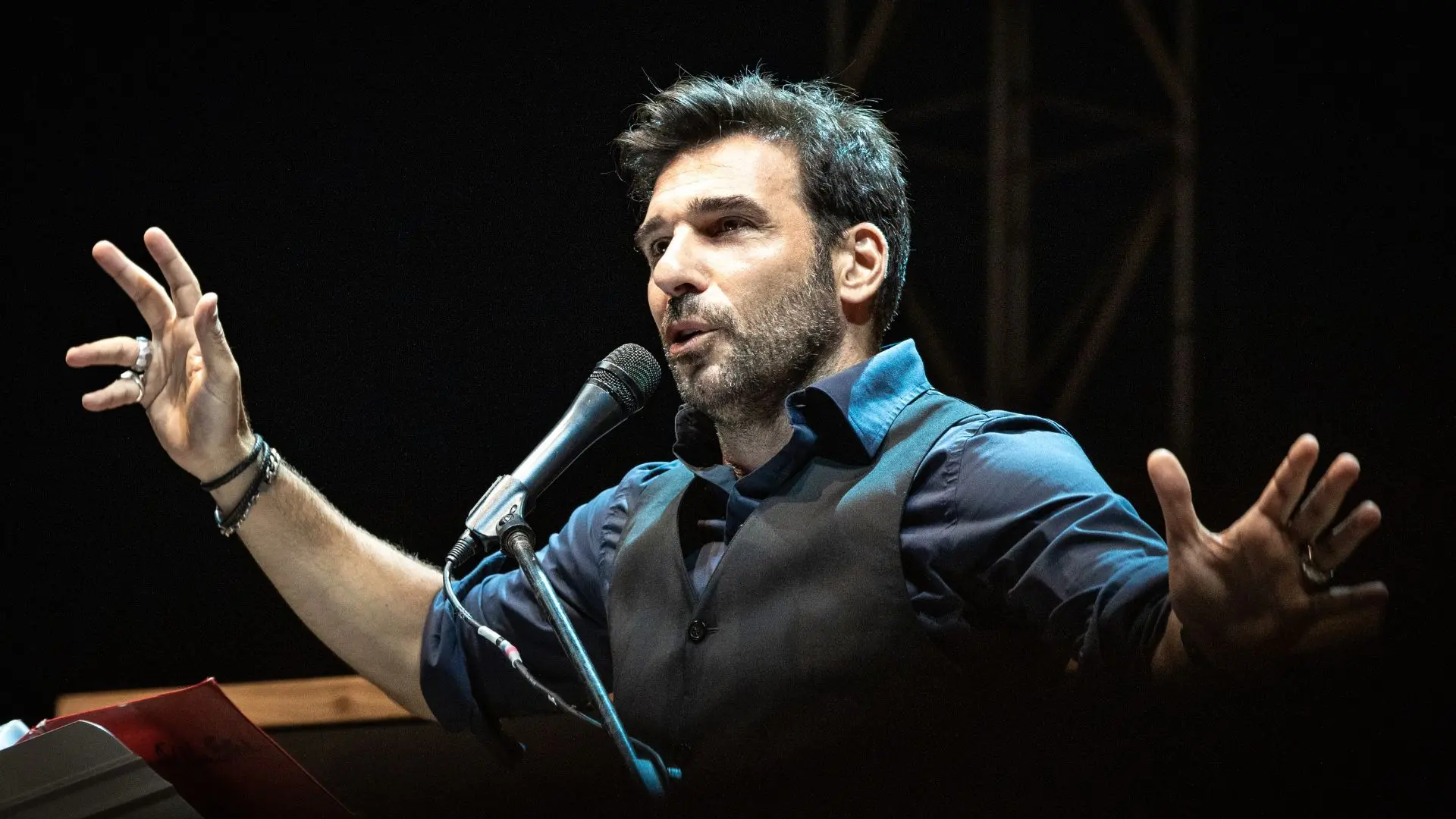 Edoardo Leo: Storia e Successi di un Artista Poliedrico