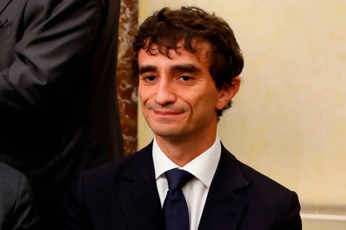 Galeazzo Bignami: Un Politico di Riferimento in Italia