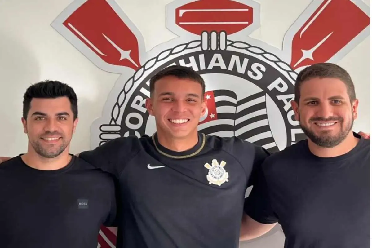 Il Viaggio di Giovane Santana do Nascimento nel Calcio image 1