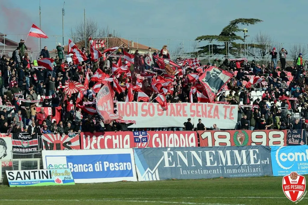 Gubbio e Vis Pesaro: Storia di una Rivalità Calcistica