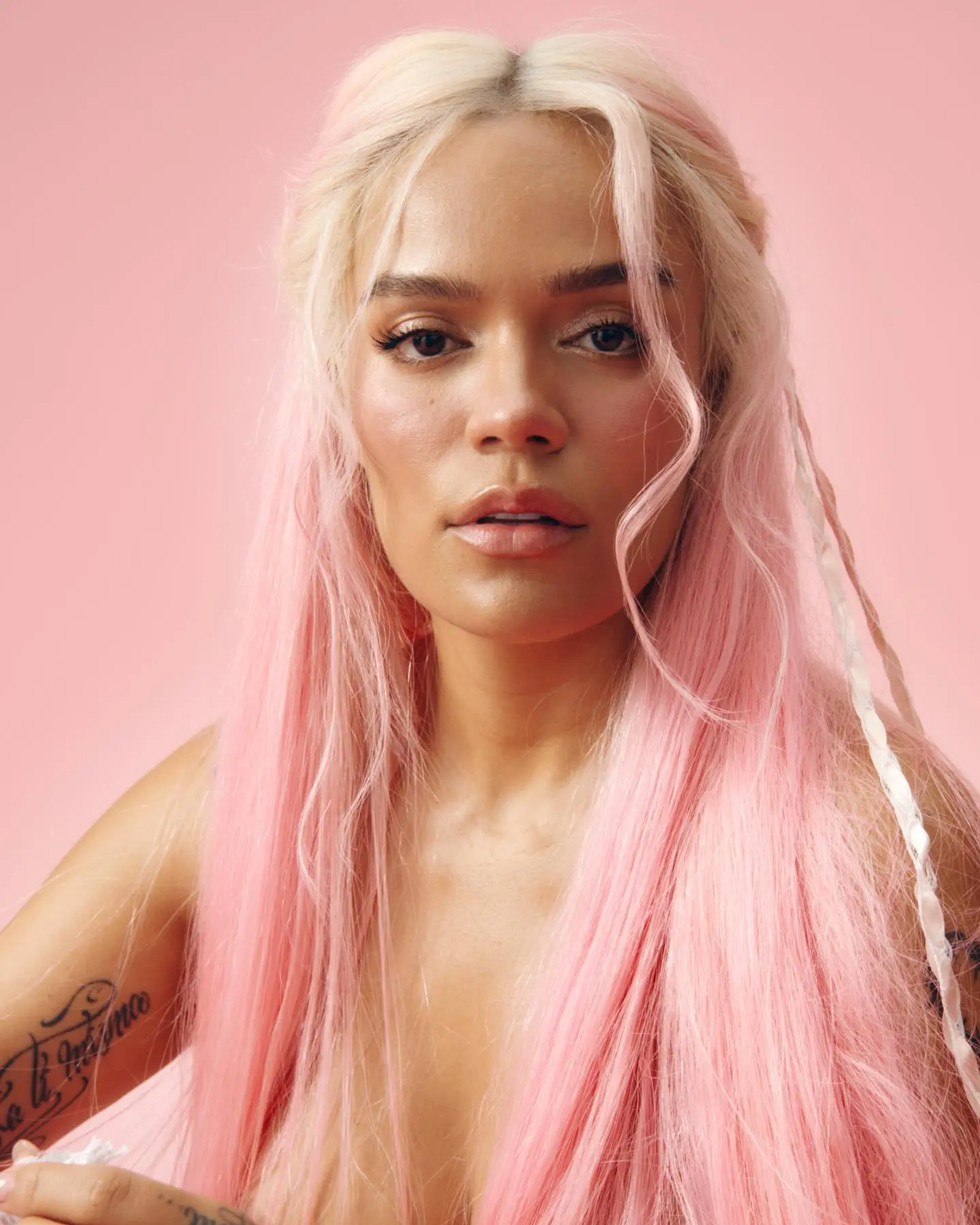 Karol G: La Regina del Reggaeton Moderna