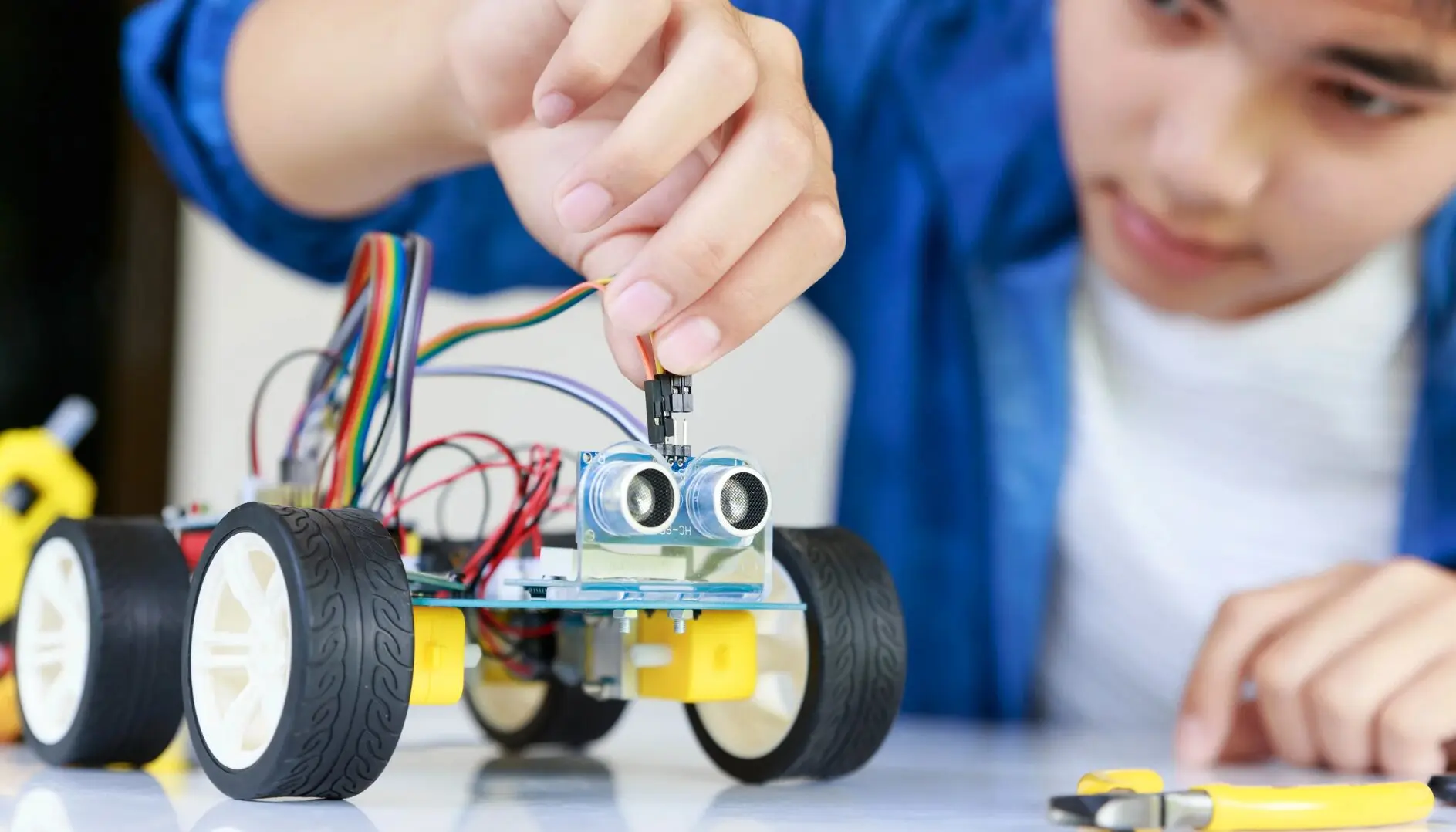Laurent Simons: Un Prodigio della Scienza e dell’Istruzione