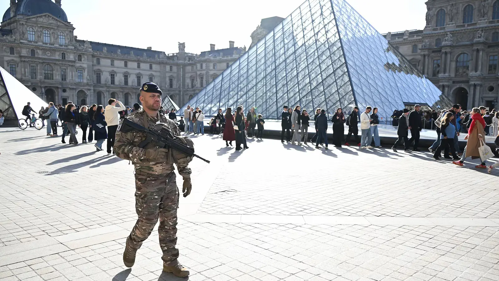Il Museo del Louvre: Storia e Importanza Culturale