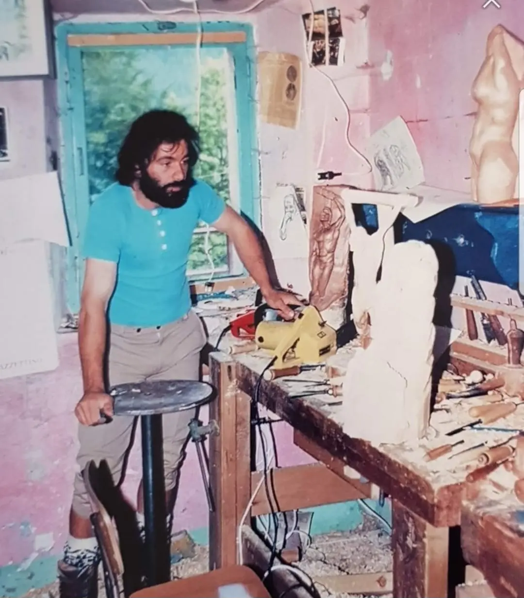 Mauro Corona: La Vita e le Opere di un Artista Unico