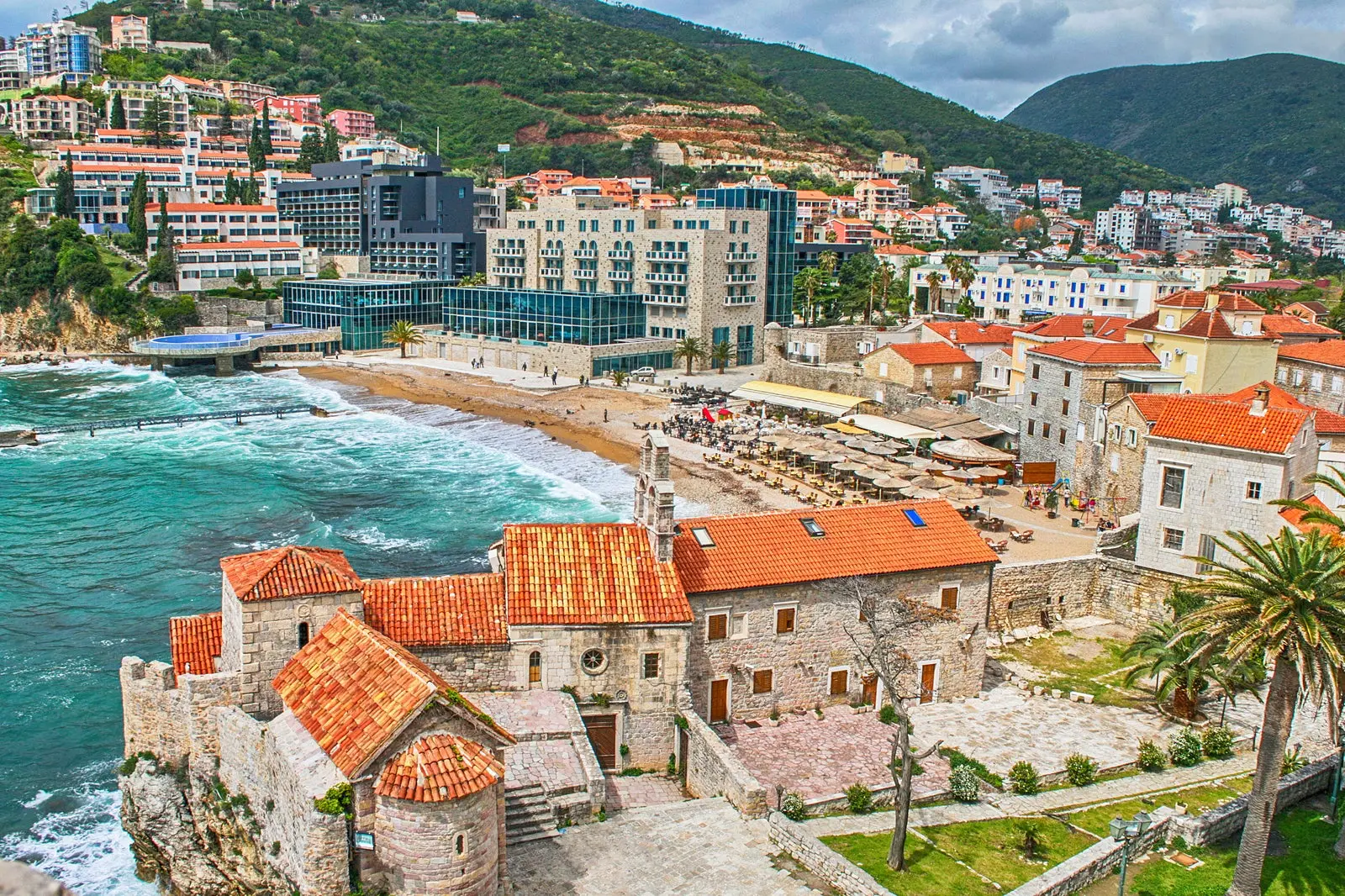 Esplora il Fascino del Montenegro: Terra di Bellezze Naturali