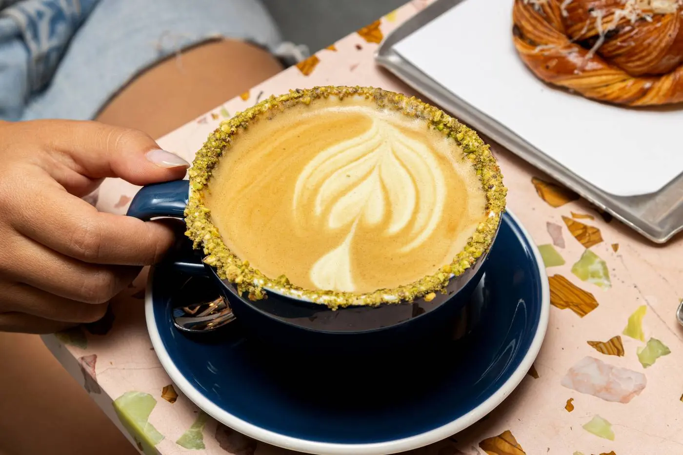 Il Ruolo Fondamentale dei Nonni nella Famiglia e nella Società