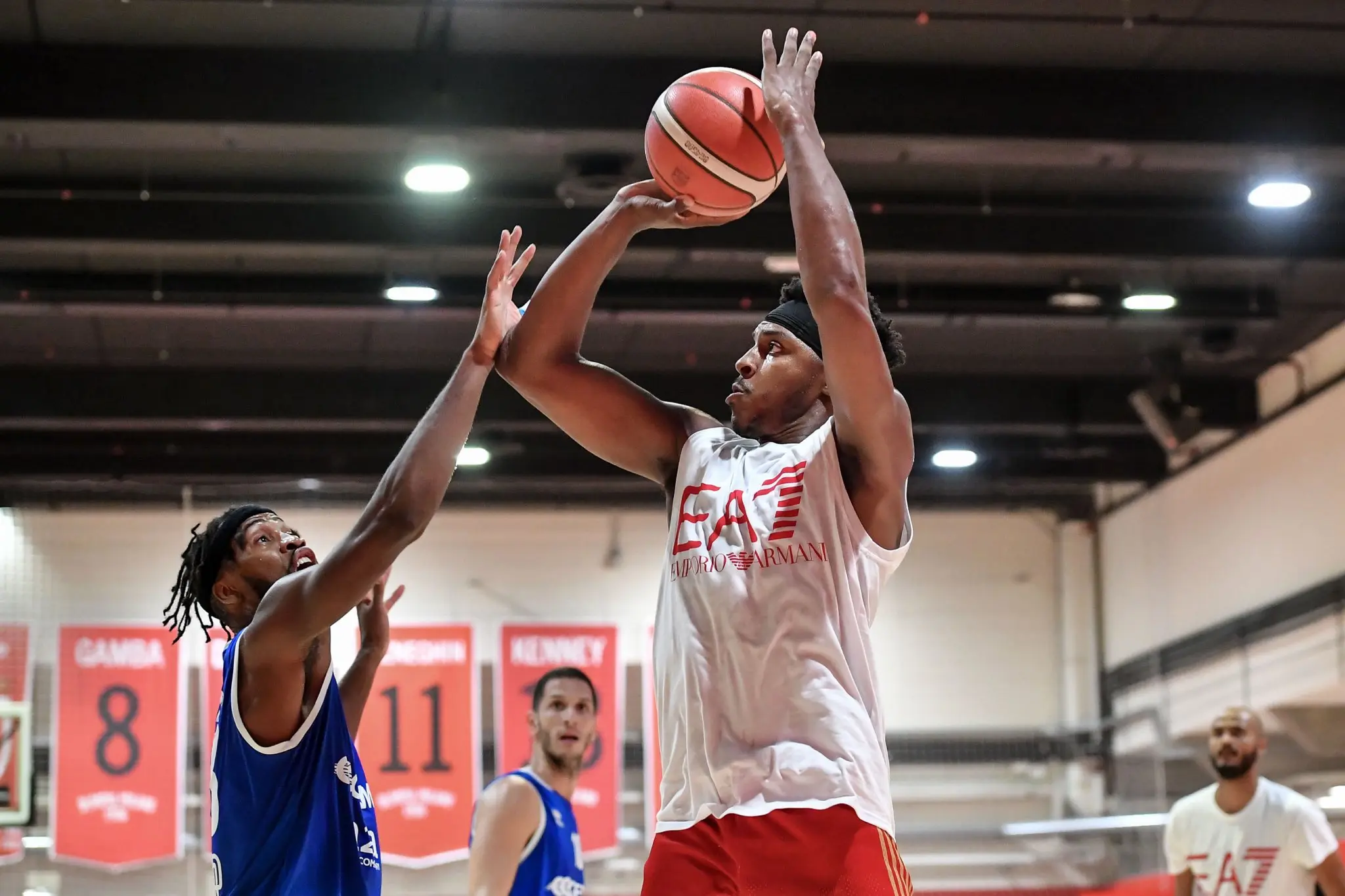 Olimpia Milano e Brescia: Una Rivalità Leggendaria nel Basket