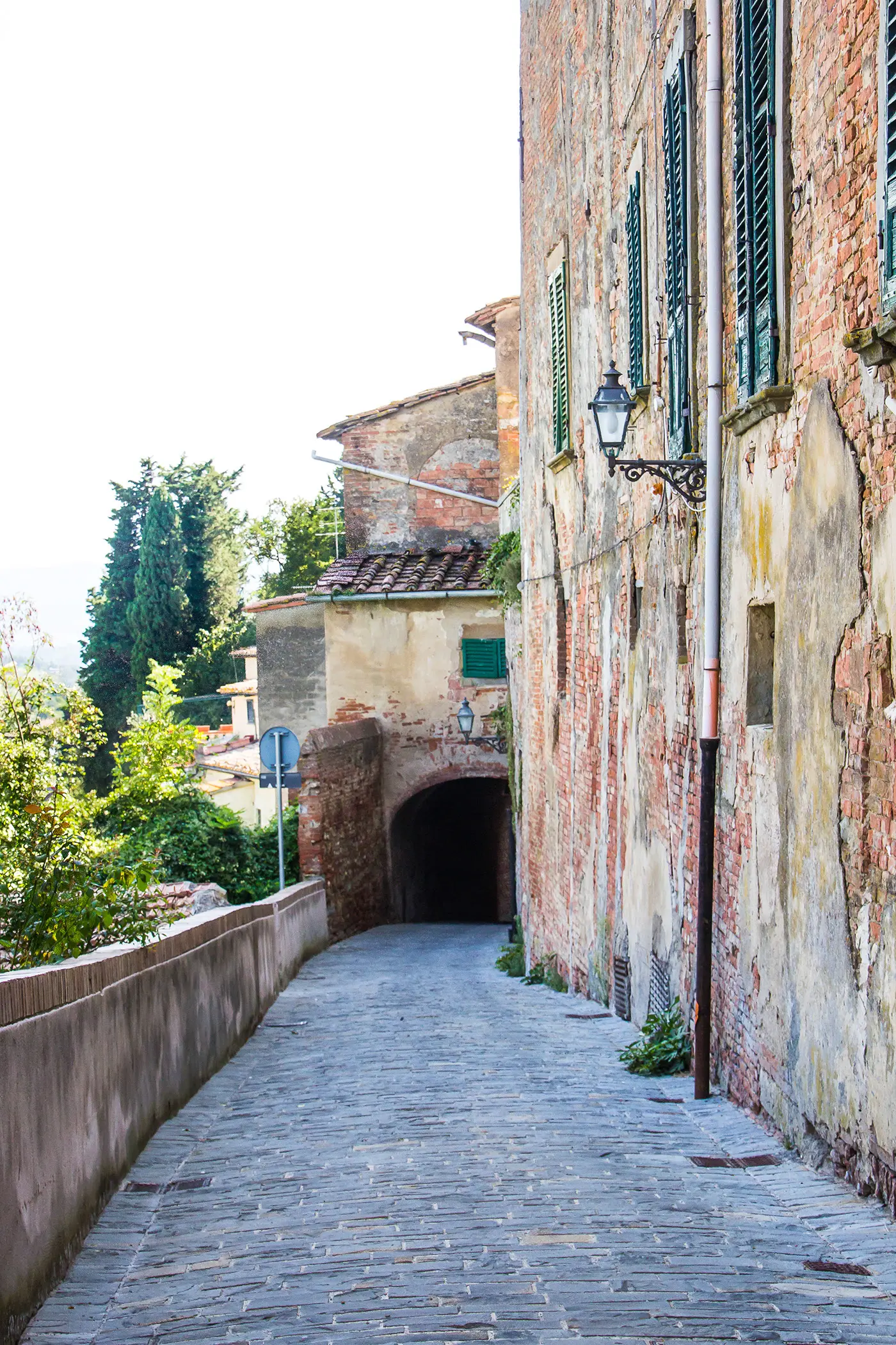 Esplorando Peccioli, un tesoro della Toscana image 1