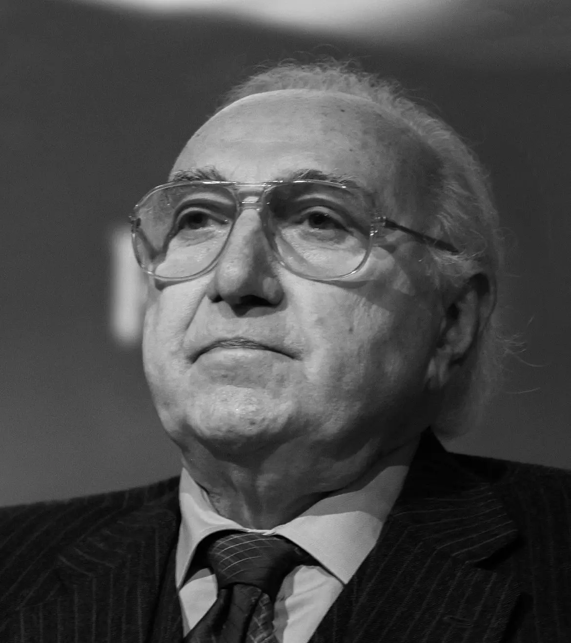 Pippo Baudo: Una Vita Dedicata allo Spettacolo