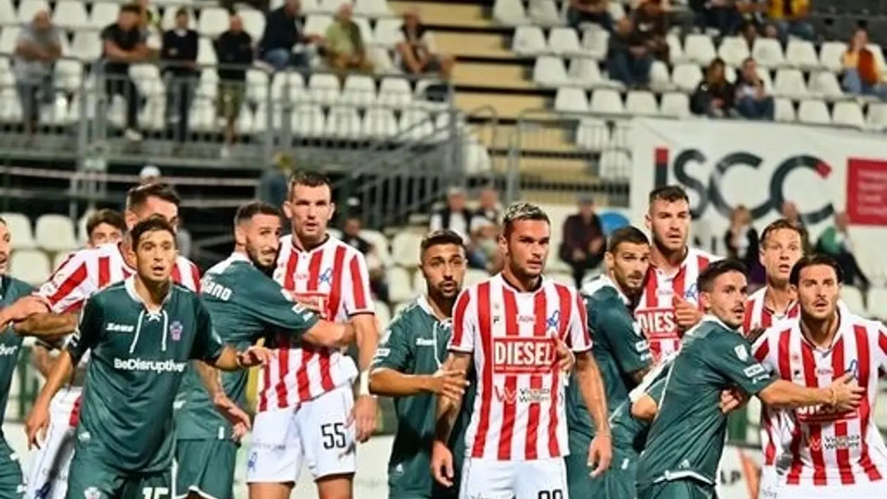 Pro Vercelli vs LR Vicenza: un confronto storico
