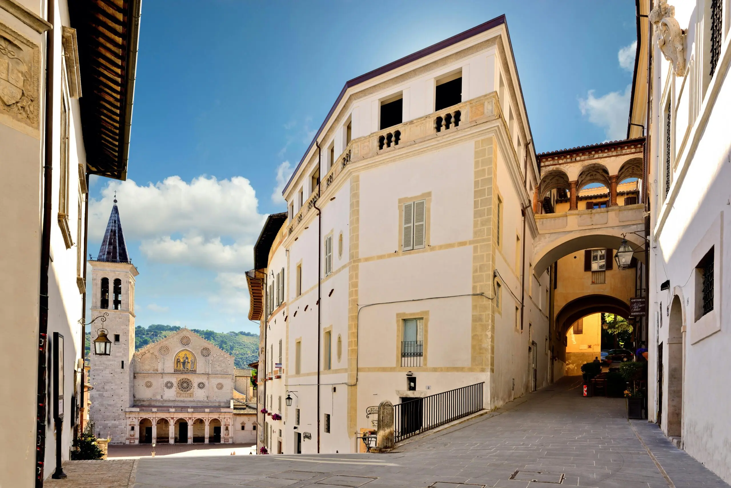 Spoleto: Un Viaggio tra Storia e Cultura