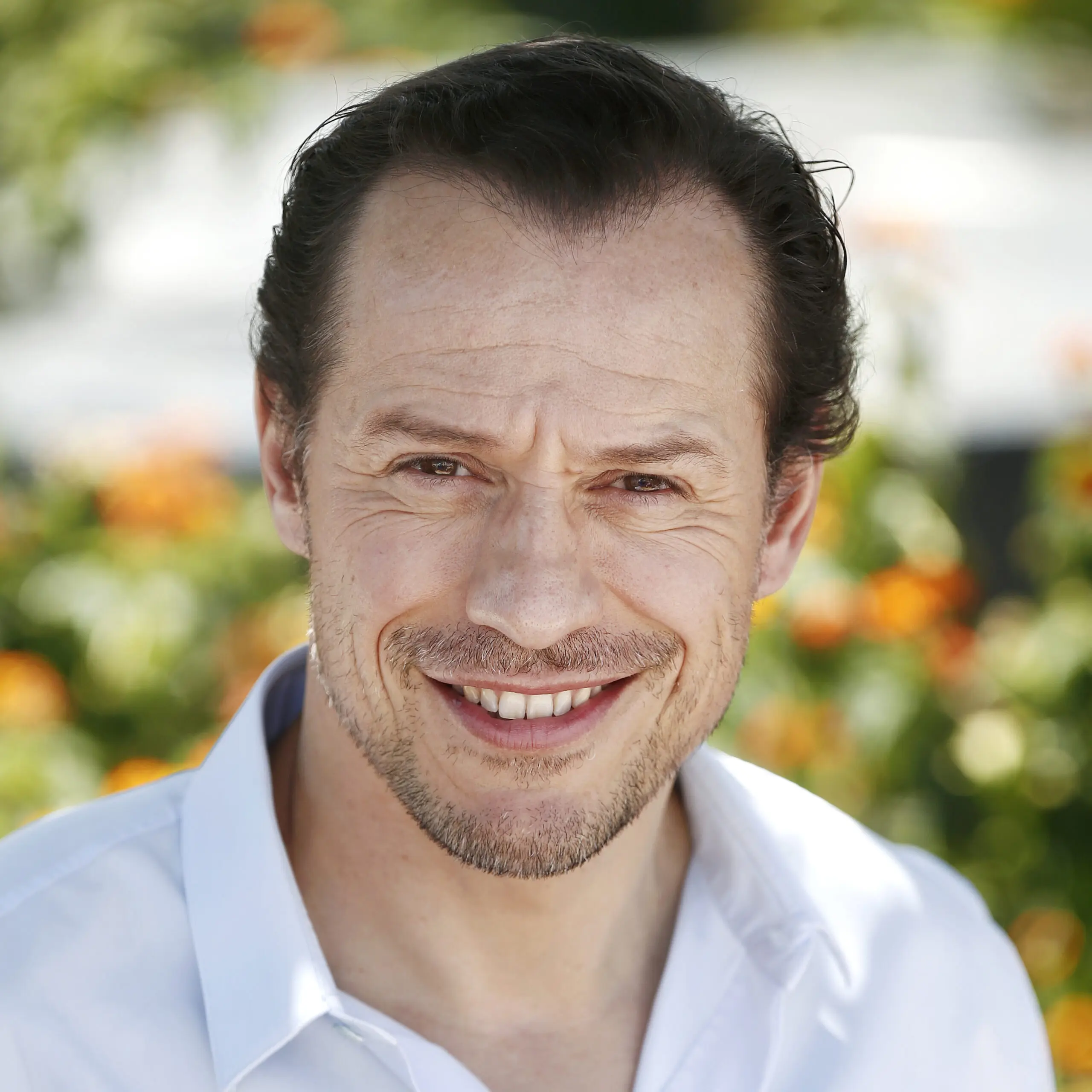 Stefano Accorsi: La Star del Cinema Italiano