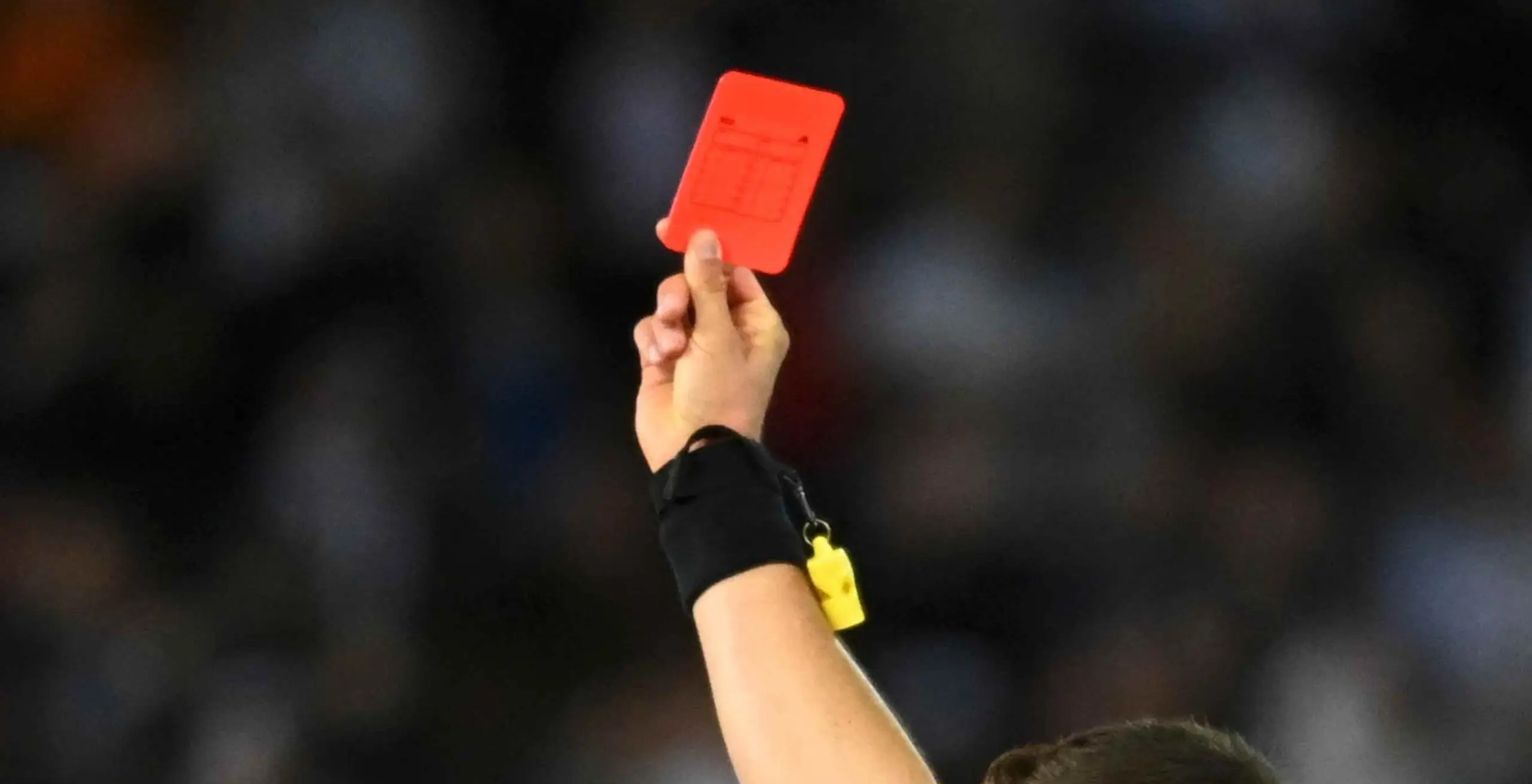 Comprendere la Tarjeta Rossa nel Calcio image 1