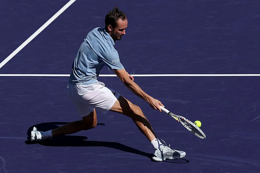 tsitsipas — IT news