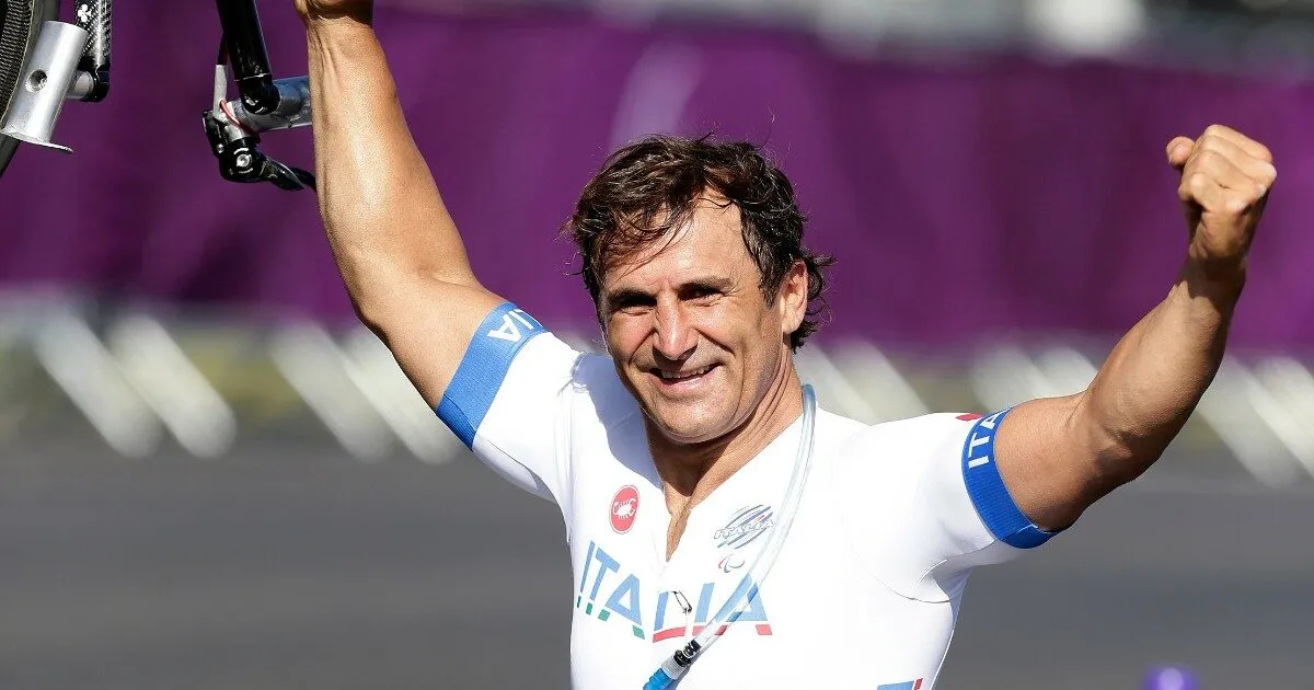 Alex Zanardi, simbolo del paralimpismo, è morto
