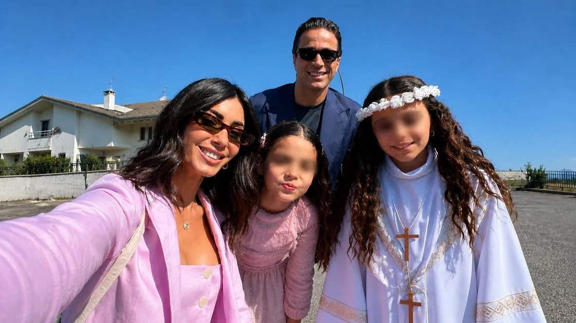 Federica Nargi celebra la prima Comunione di Sofia