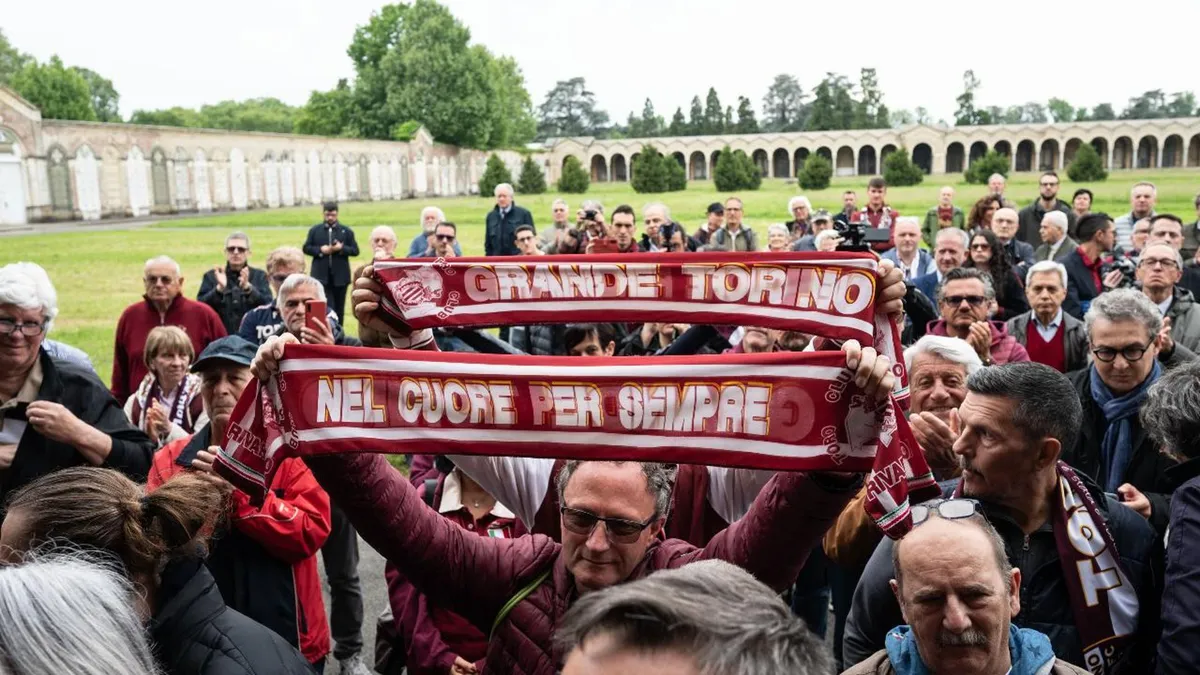 La stampa celebra il 77° anniversario della tragedia di Superga